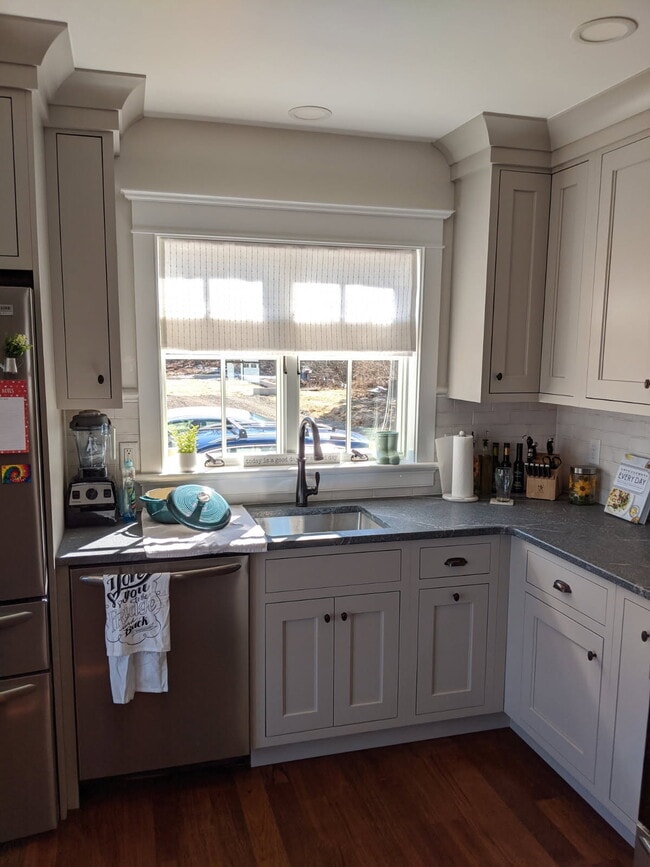 Photo - 321 Barlows Landing Rd