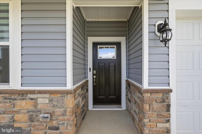 Photo - 115 Trellis View Ln