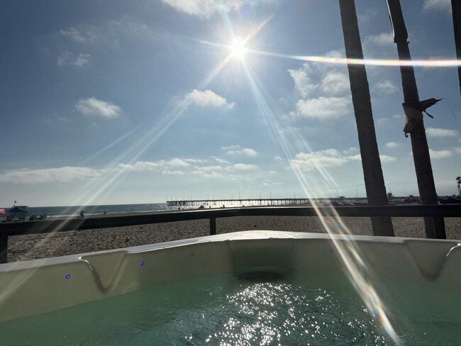 Photo - 3505 Ocean Front Walk Unidad 3505