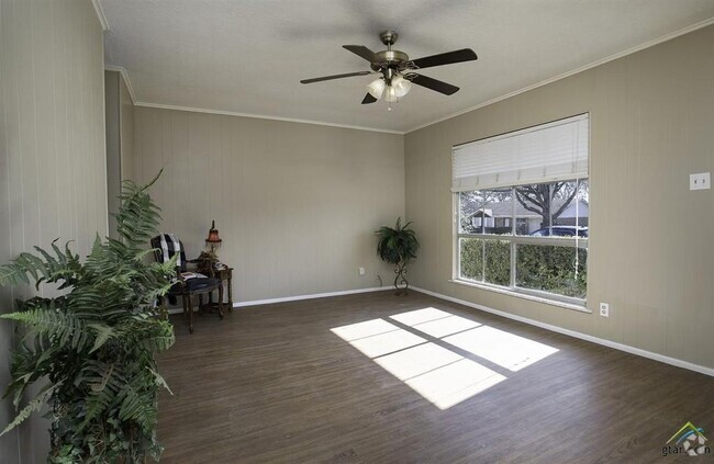 Building Photo - 1511 Milam Dr Rental