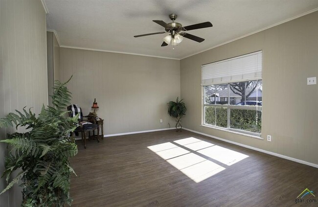 Photo - 1511 Milam Dr Casa
