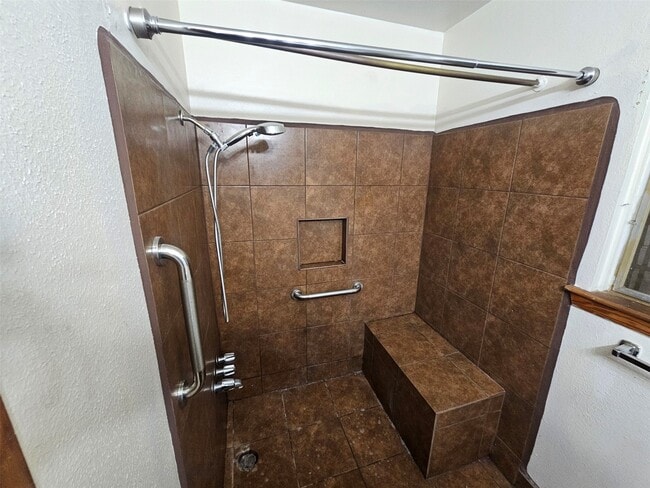 Photo - 2810 Monticello Dr