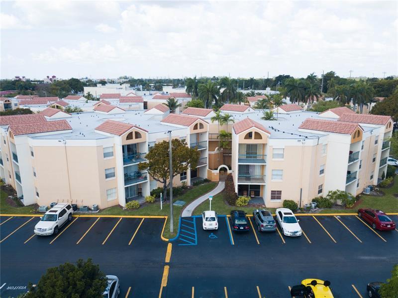 Photo - 6292 NW 186th St (Hialeah, FL)