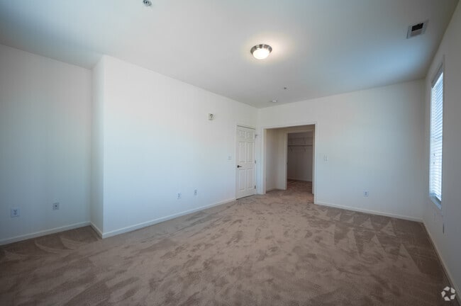 2BD, 2BA - 1,442SF