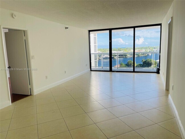 Photo - 20505 E Country Club Dr Unidad 734