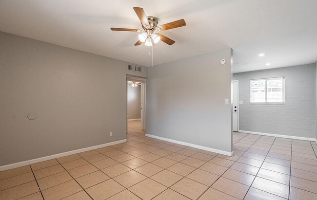 Photo - 4423 N 23rd Ave Unit Apt B