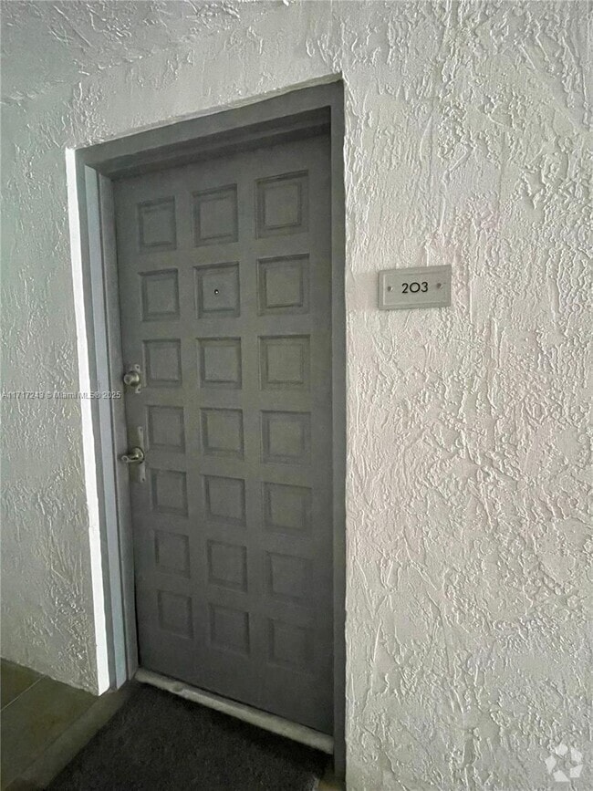 Building Photo - 700 NE 63rd St Unit D203 Rental