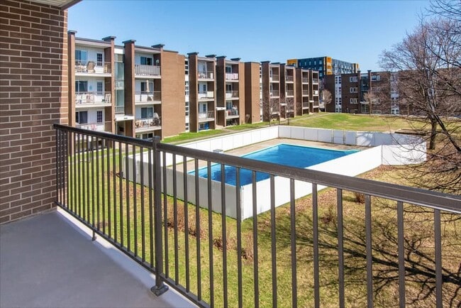 Photo - 3320 rue de la Monnerie Unit 2