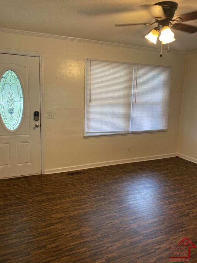 Photo - 540 McQuade Cir