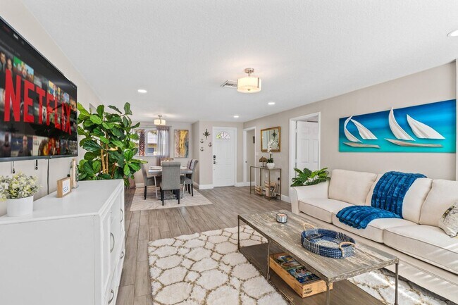 Photo - 214 Seacrest Ln