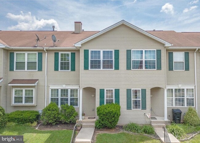 Photo - 106 Fir Dr