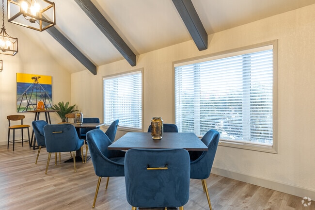 Clubhouse - Aurora Flats