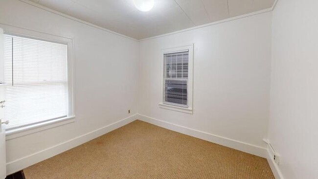 Photo - 213 N Washington St