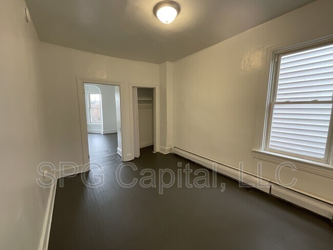 Photo - 932 W Princess St