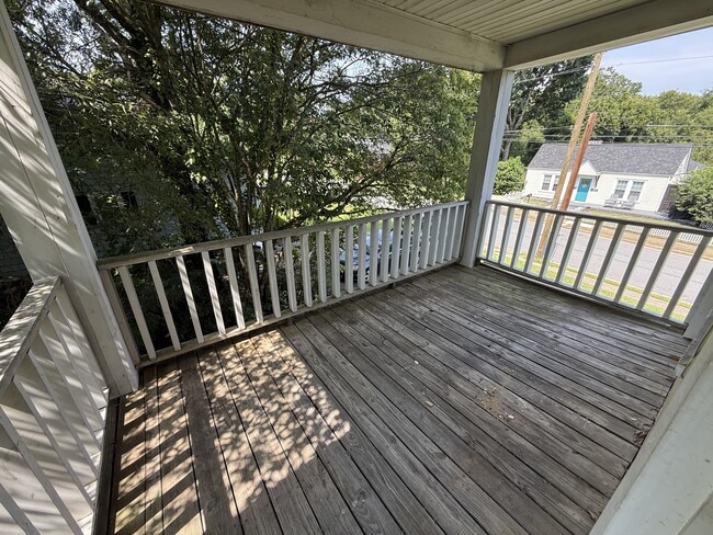 Photo - 56 Hillcrest Ave SE