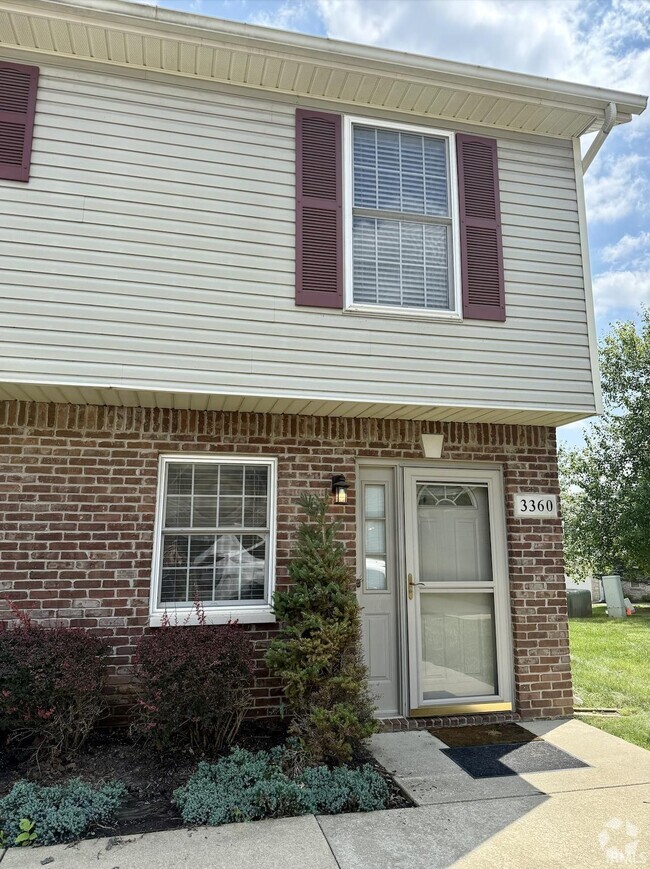 Building Photo - 3360 S Oaklawn Cir Rental