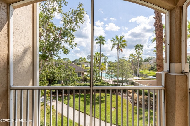 Building Photo - 7990 Baymeadows Cir E Unit 224
