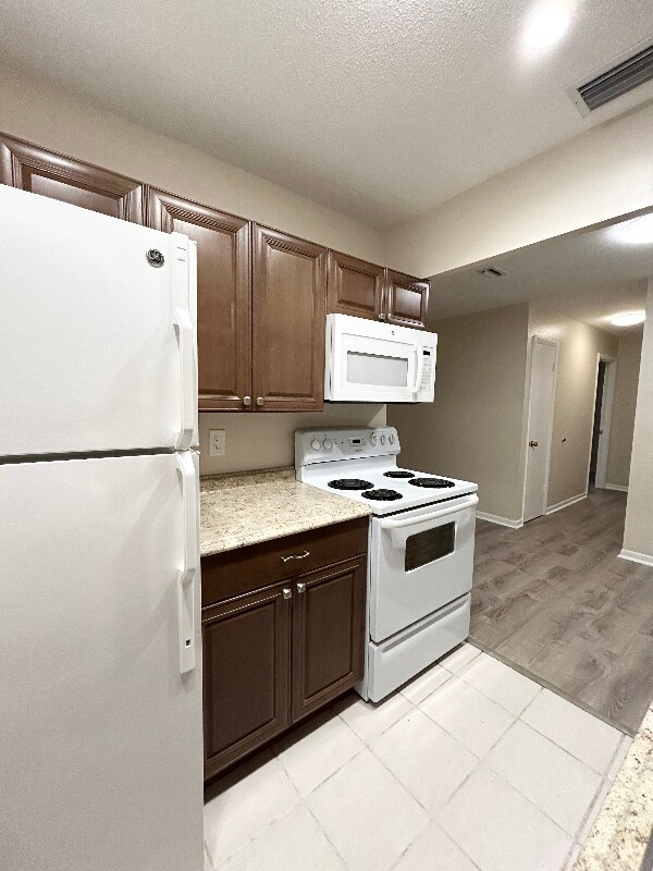 Photo - 1611 Green Ln Unit 6