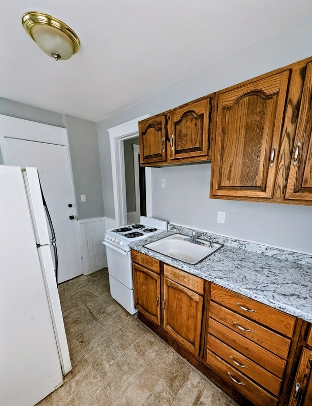 Building Photo - 924 N Capitol Ave Unit 1