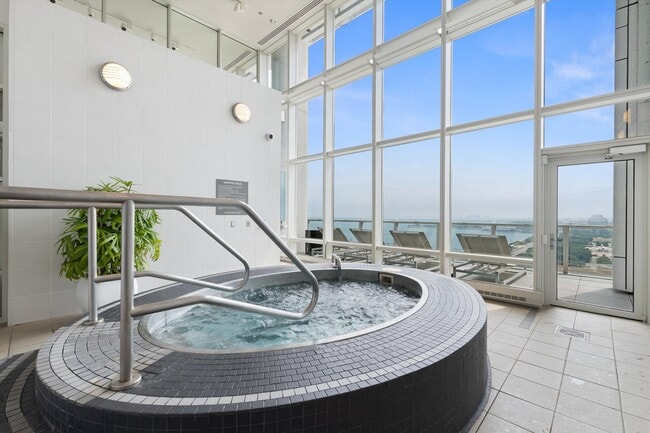 Photo - 340 E Randolph St