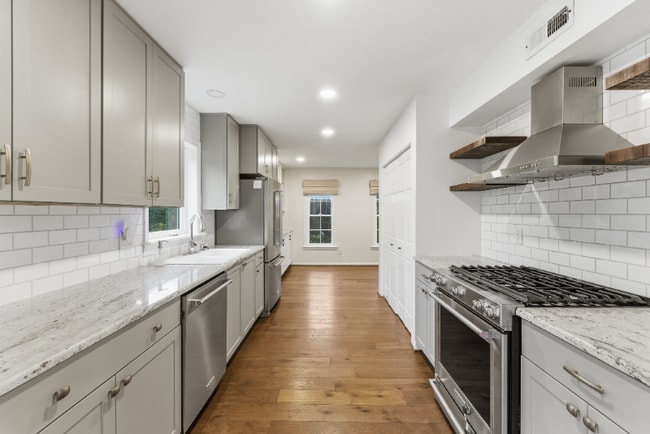 Building Photo - 210 73rd St