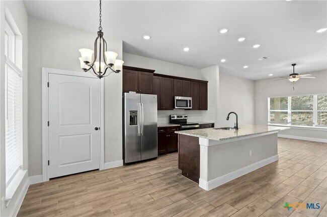 Photo - 229 High Dr