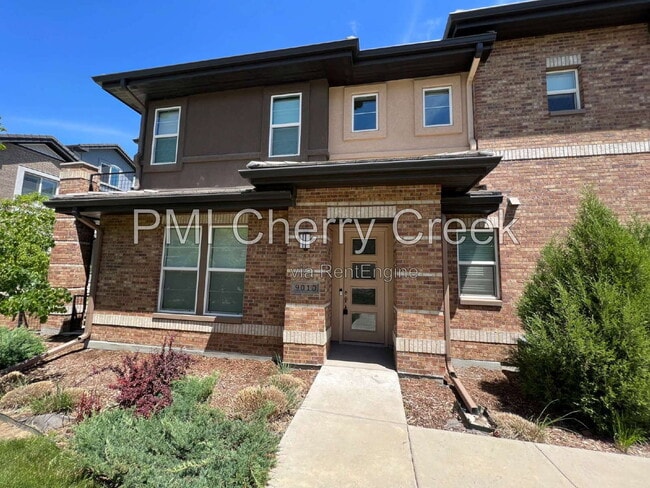 Building Photo - 9010 E Caley Way