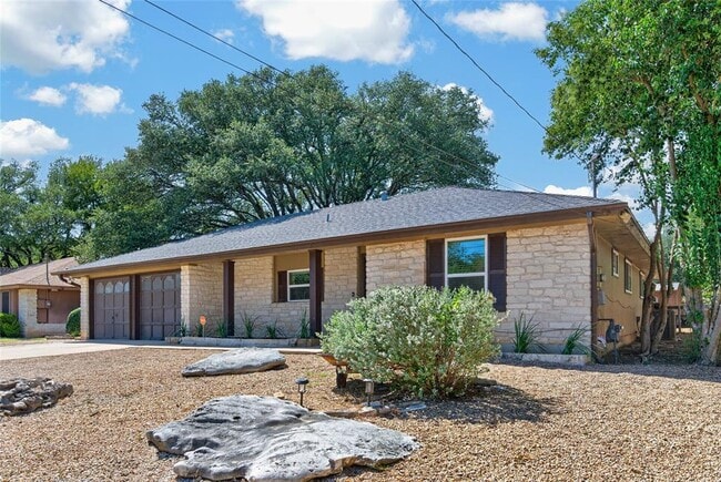 Photo - 503 Lakeway Dr