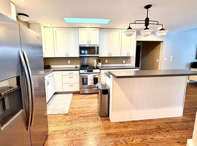 Building Photo - Beautiful West End 3-Bedroom | Fully Furnished | Utilities + WiFi Included | Hot Tub Retreat