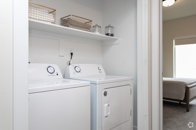 2BR, 2BA - 1,048SF - Laundry Area
