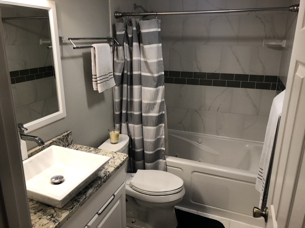 Bathroom - 1437 Thrush Pl Unit 0