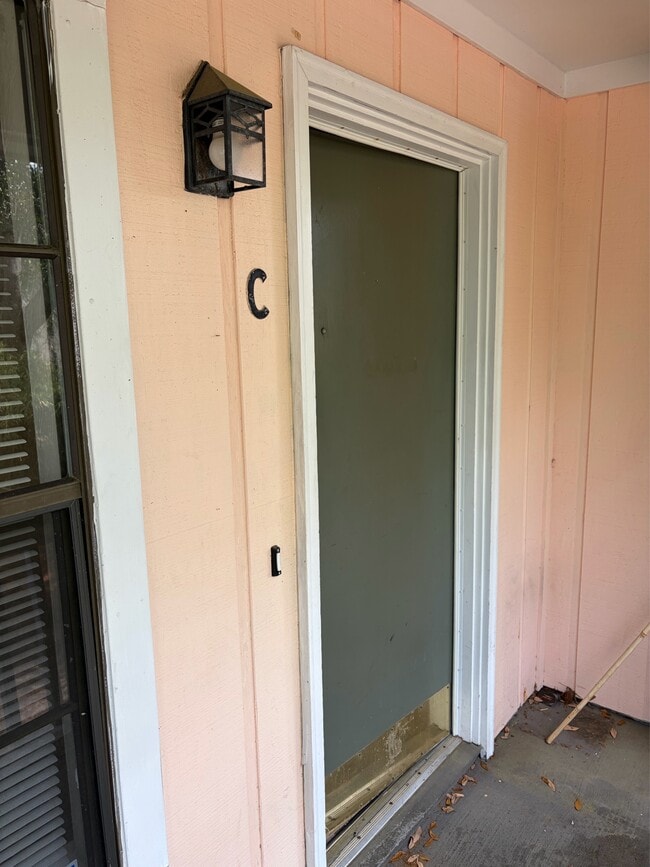 Photo - 220 Atkinson Dr