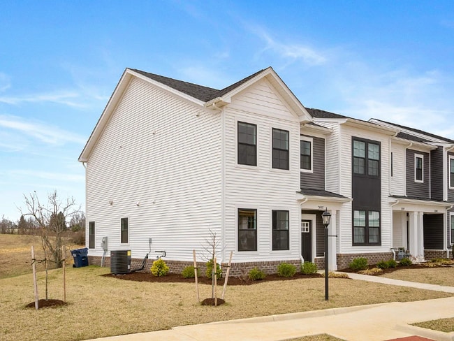 Photo - 2005 Kyles Wy