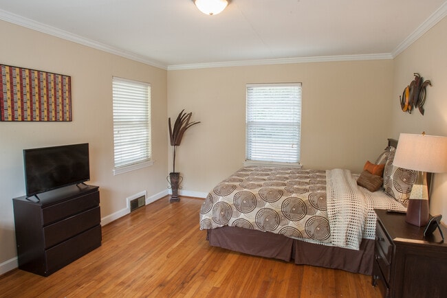 Photo - 1915 Walker Ave Apartment