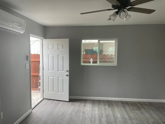 Photo - 2023 Reed Ave Unidad 2023 Reed Ave.