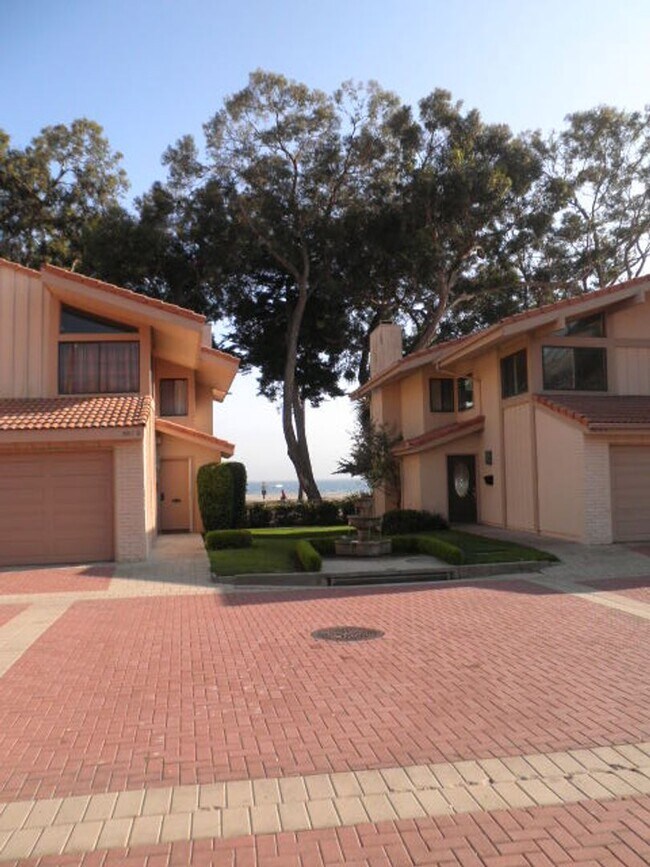 659 Del Parque Dr Unit B