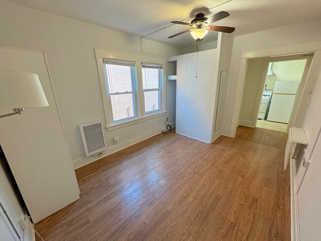 Building Photo - 40 Brooks Ave Unit 16