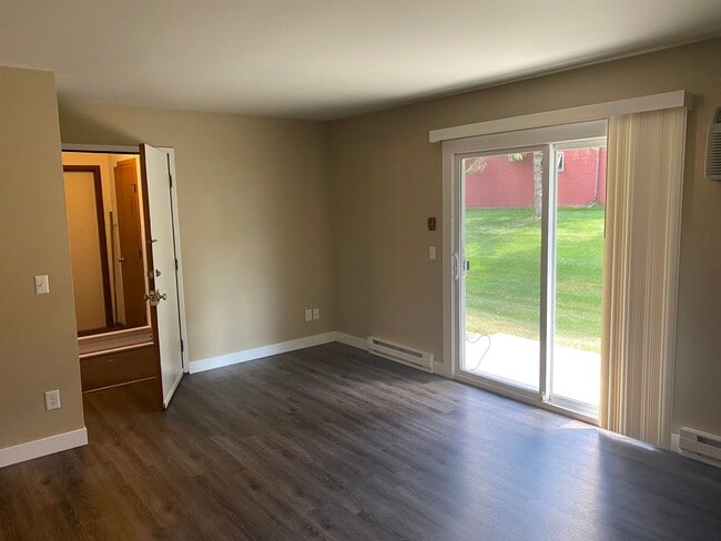 Photo - Newly Remodeled 2-Bedroom Apartment in Ore... Unit 221-07