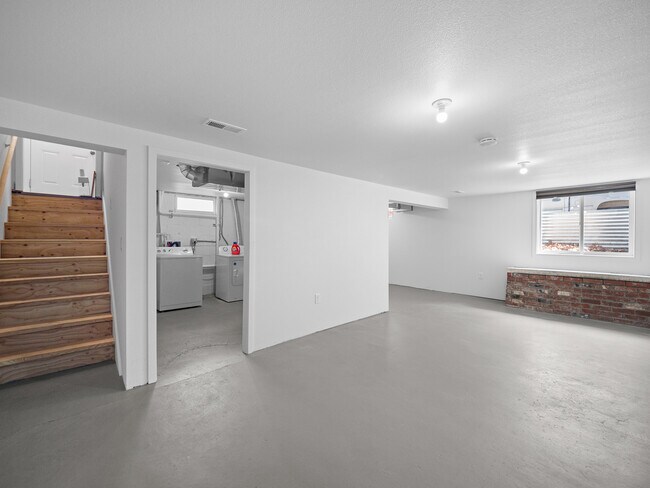 Photo - 1410 Swift Blvd