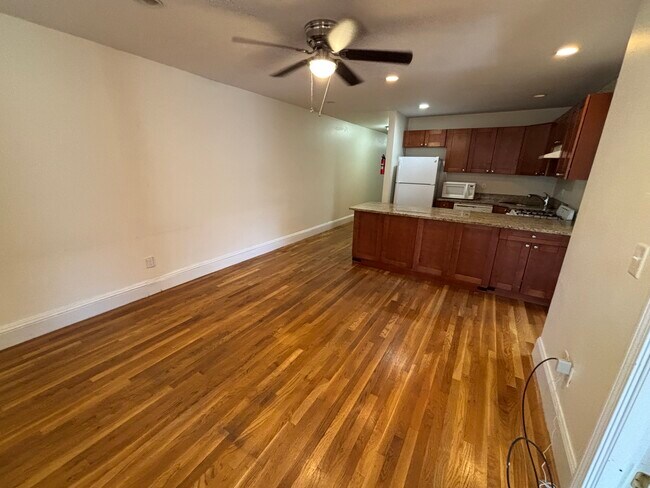 62 Egmont St Unit 6