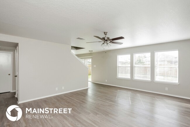 Photo - 121 Angus Way