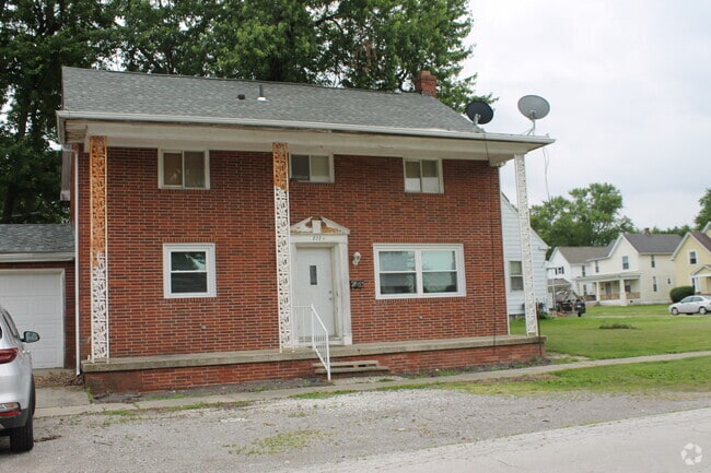 Building Photo - 727 Washington St Rental