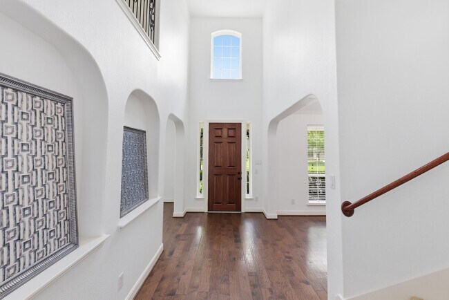 Photo - 6010 Green Meadows Ln