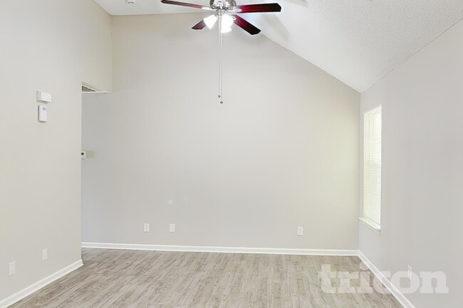 Photo - 8820 Kismet Dr