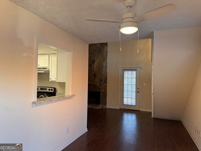 Photo - 1717 Wynndowne Trail