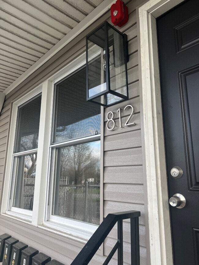 Photo - 812 W Roosevelt Blvd