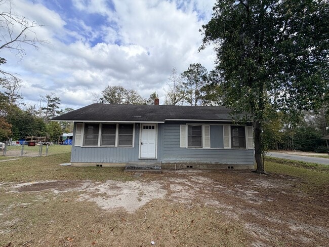 Building Photo - 1701 N Troup St