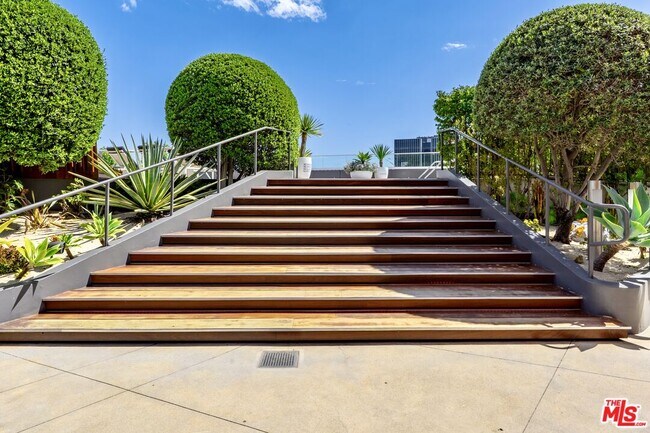 Photo - 6250 Hollywood Blvd Unidad 9I