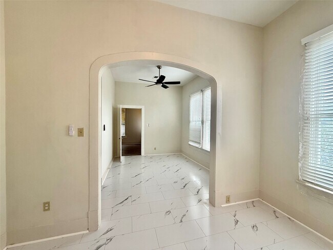 Photo - 1427 Church St