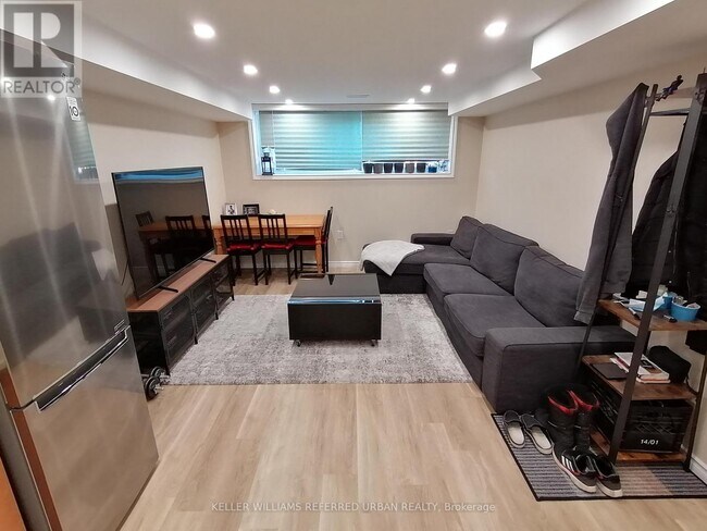 Photo - 163 Livingstone Ave